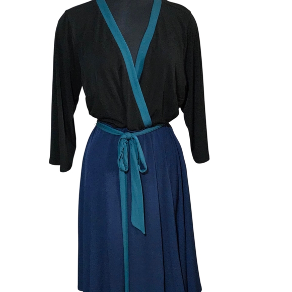 torrid Dresses & Skirts - Torrid Black and Blue Midi Dress